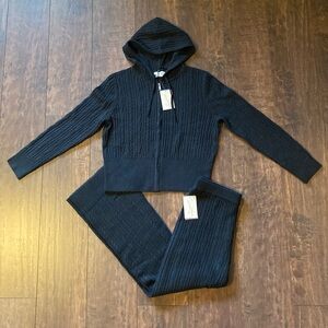 NWT Universal Thread Sweater Set